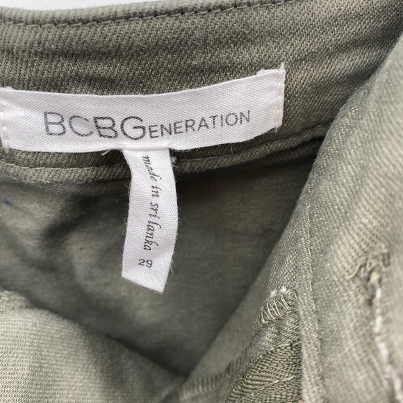 BCBGeneration Skirt Size 8 or 29 - Picture 2 of 7